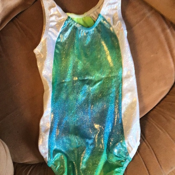 Snow flake Leo size Child Large (CL) - Picture 2 of 4